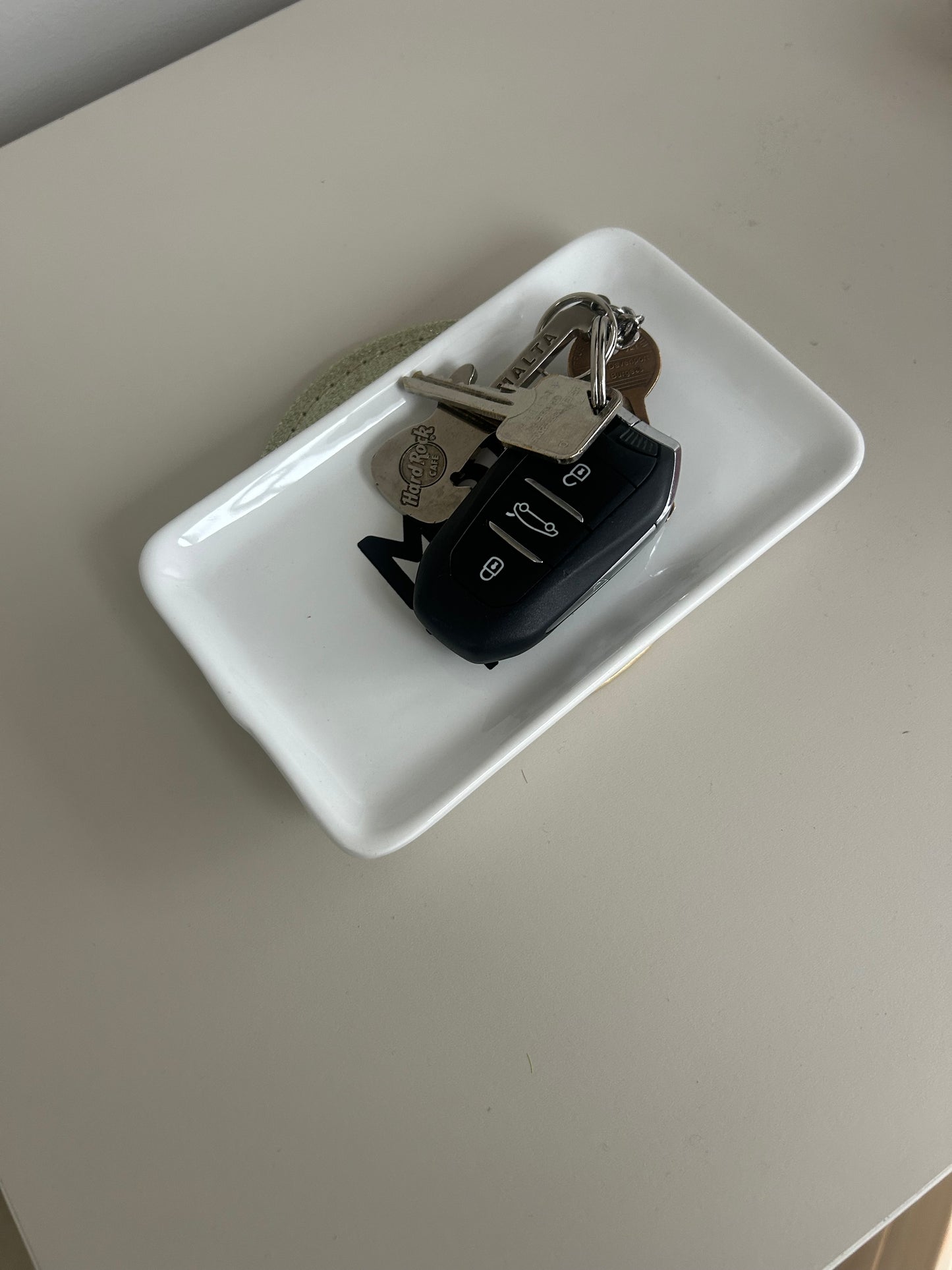 Man tray