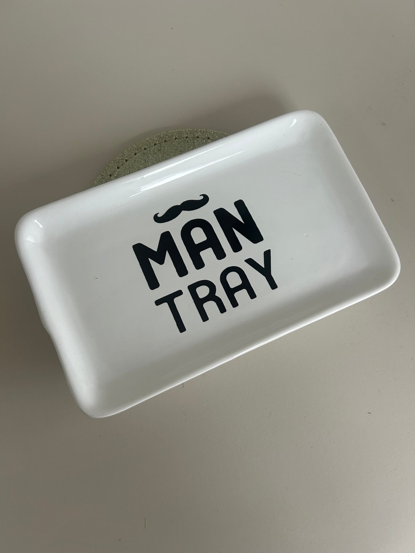 Man tray